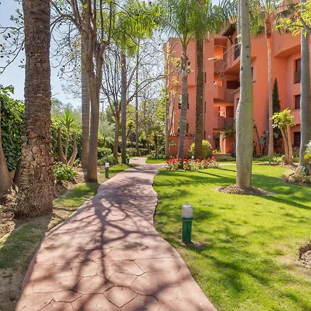 Superb Family Friendly Short Walk To